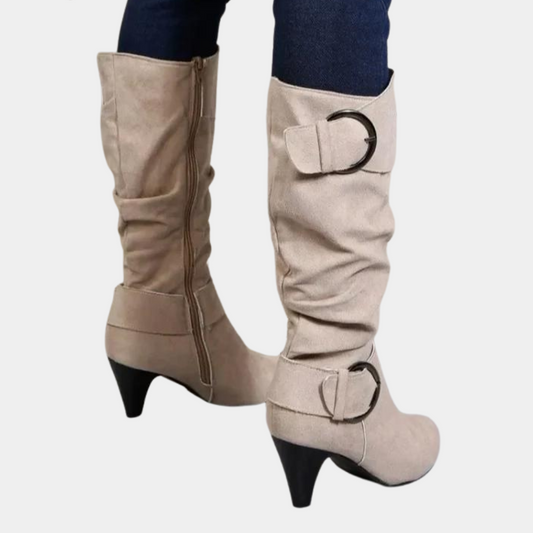 Bequeme und modische orthopädische Stiefel