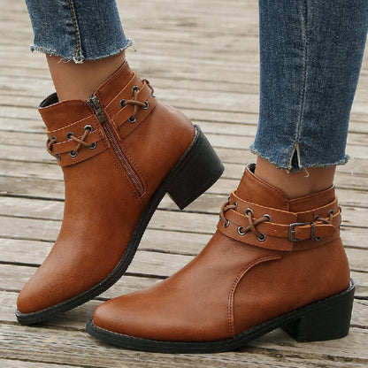 Bequeme und modische orthopädische Stiefel