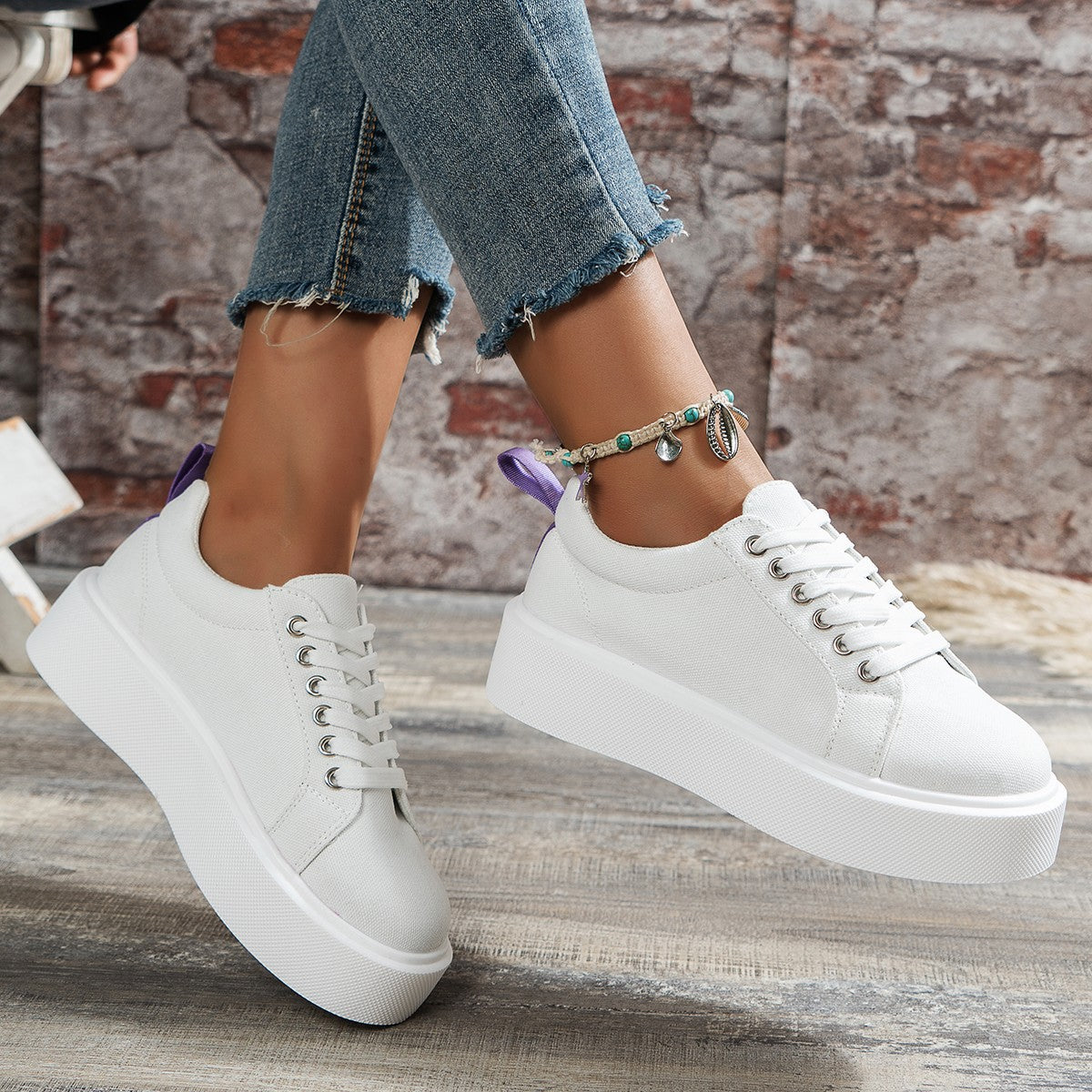 Bequeme und stylische orthopädische Sneakers