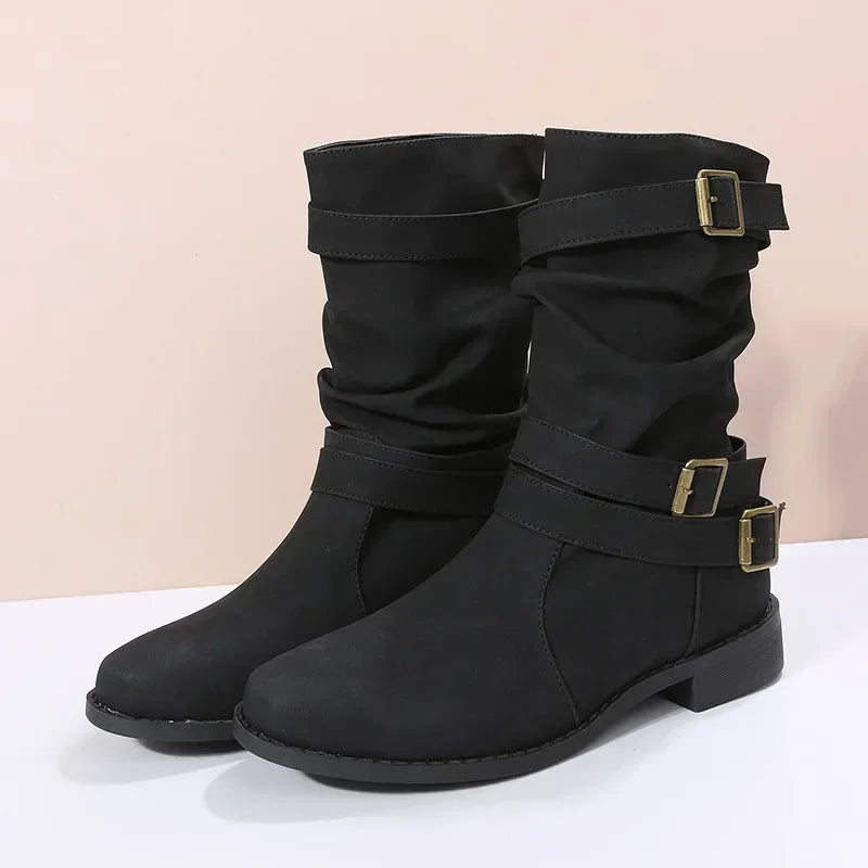 Moderne und stützende orthopädische Stiefel